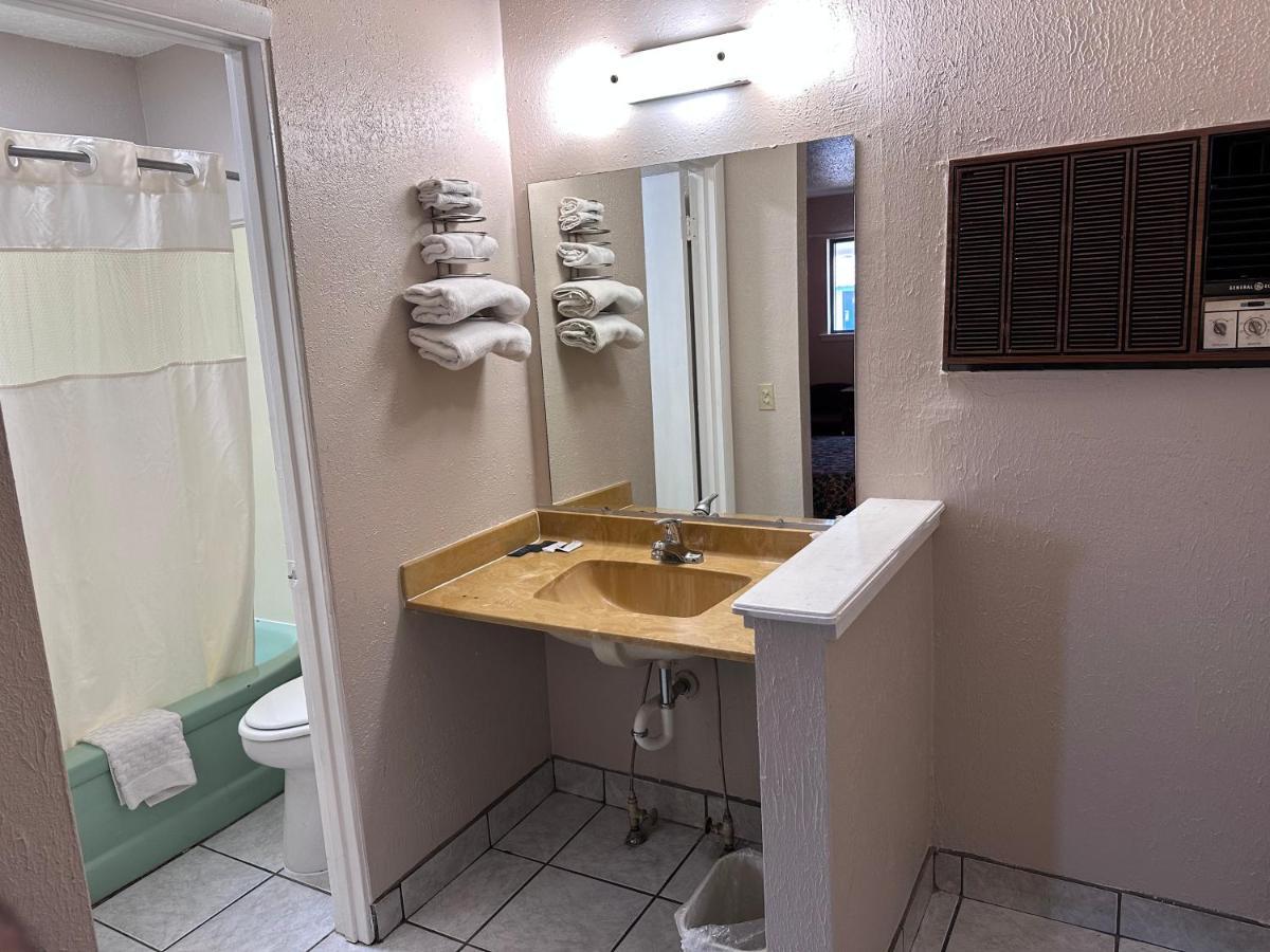 Crystal Motel Oakhurst エクステリア 写真