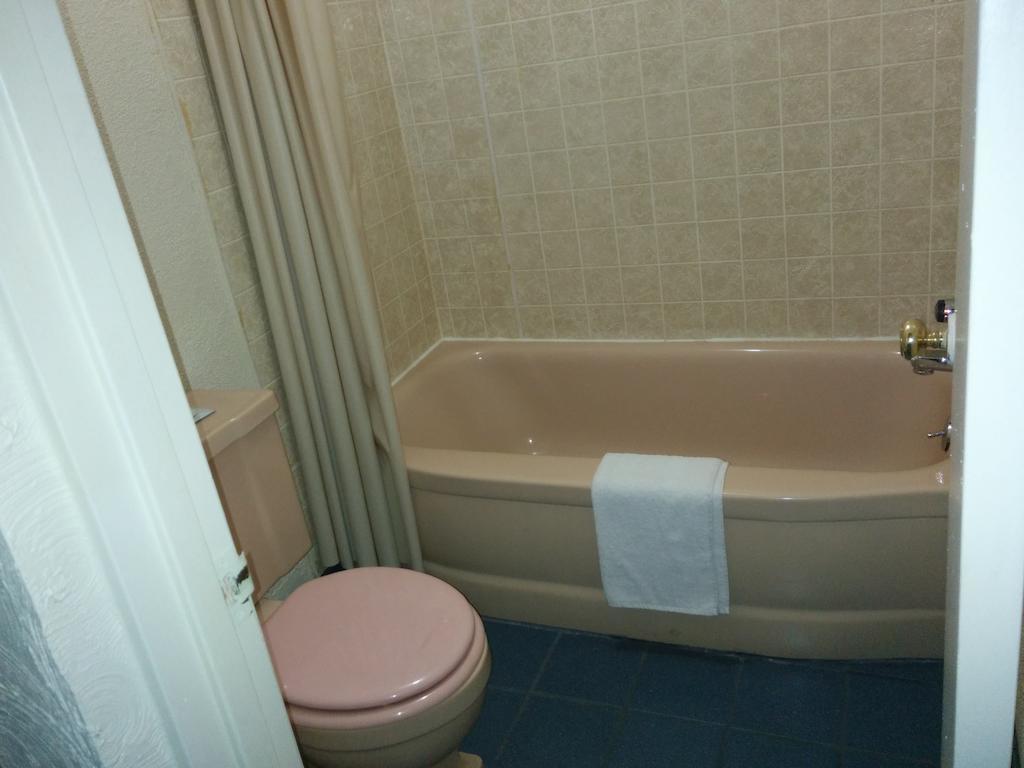 Crystal Motel Oakhurst エクステリア 写真